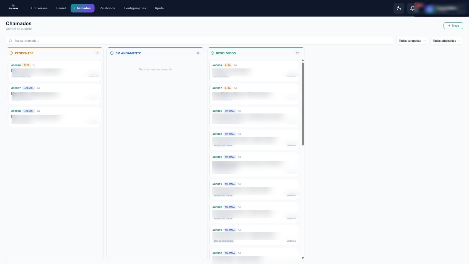 Kanban de chamados no SS HUB: colunas Pendentes, Em andamento e Resolvidos com cards reais, prioridades e categorias